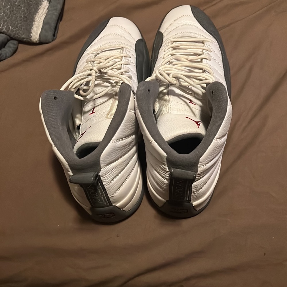 Jordan 12 - Picture 3 of 4